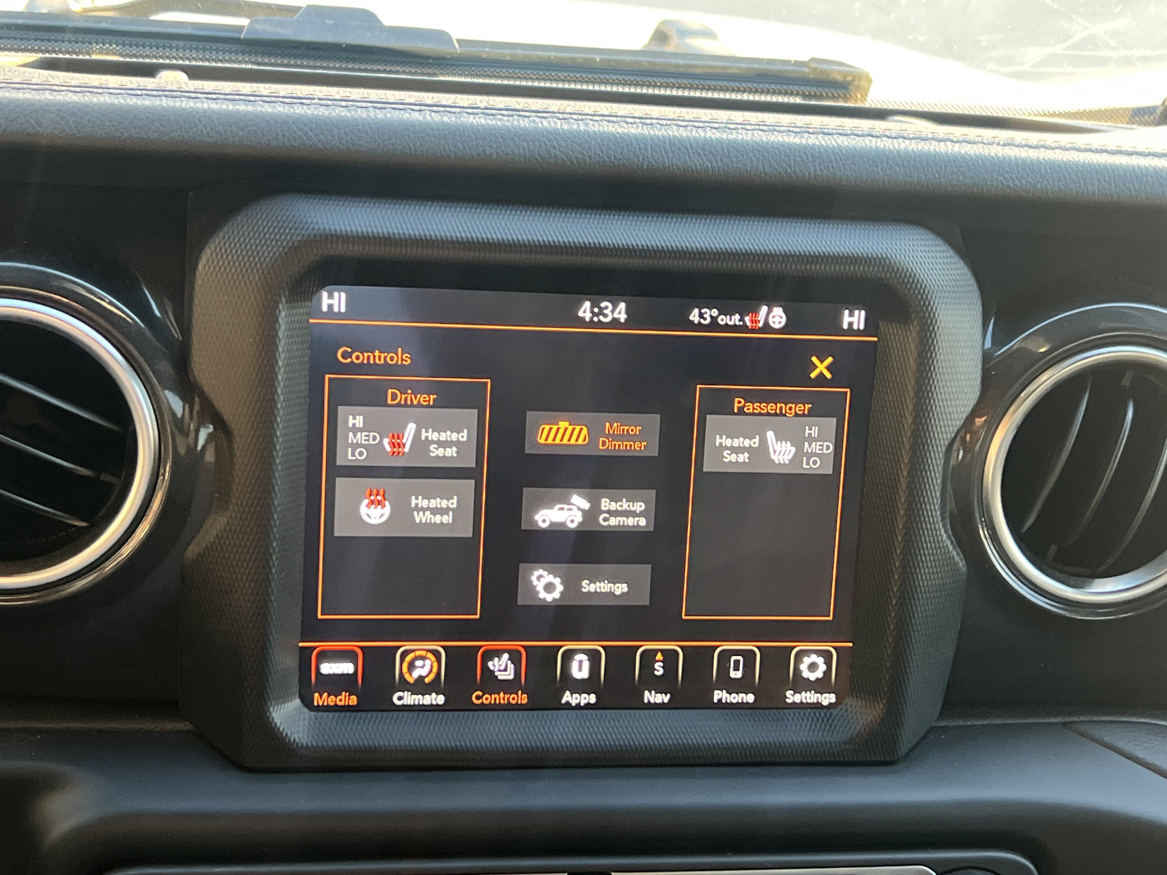 2023 Jeep Wrangler Sahara Altitude