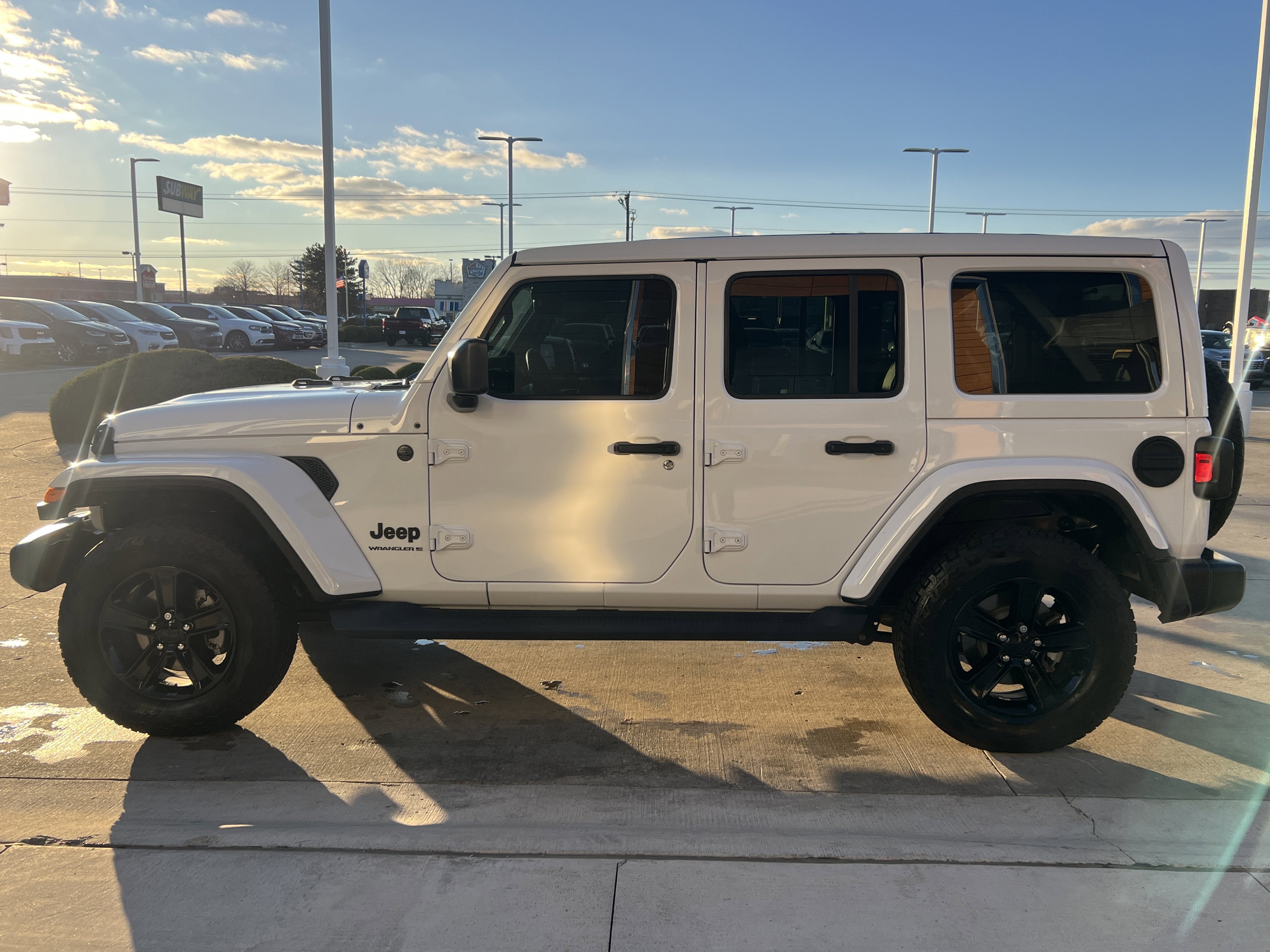 2023 Jeep Wrangler Sahara Altitude