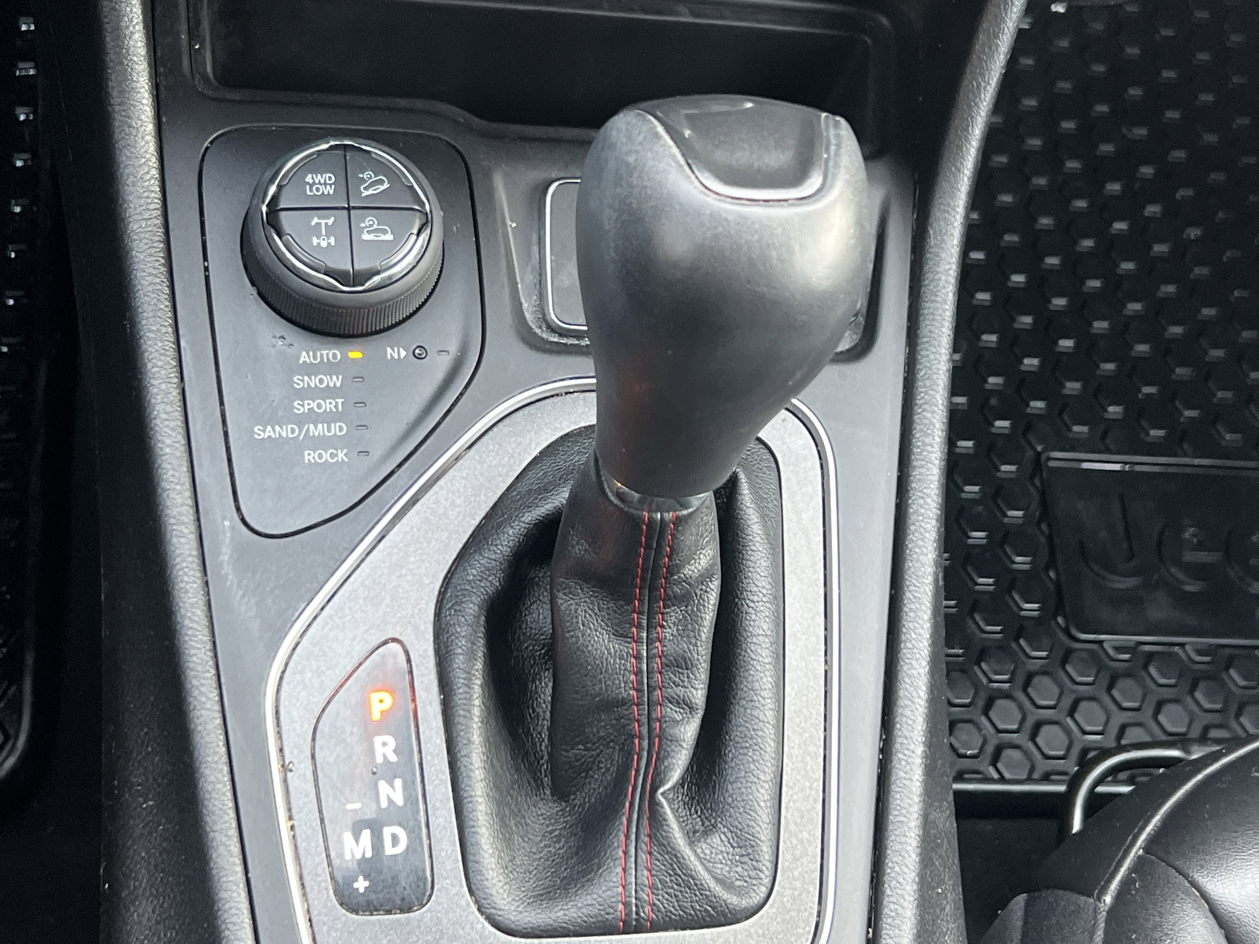 2020 Jeep Cherokee Trailhawk