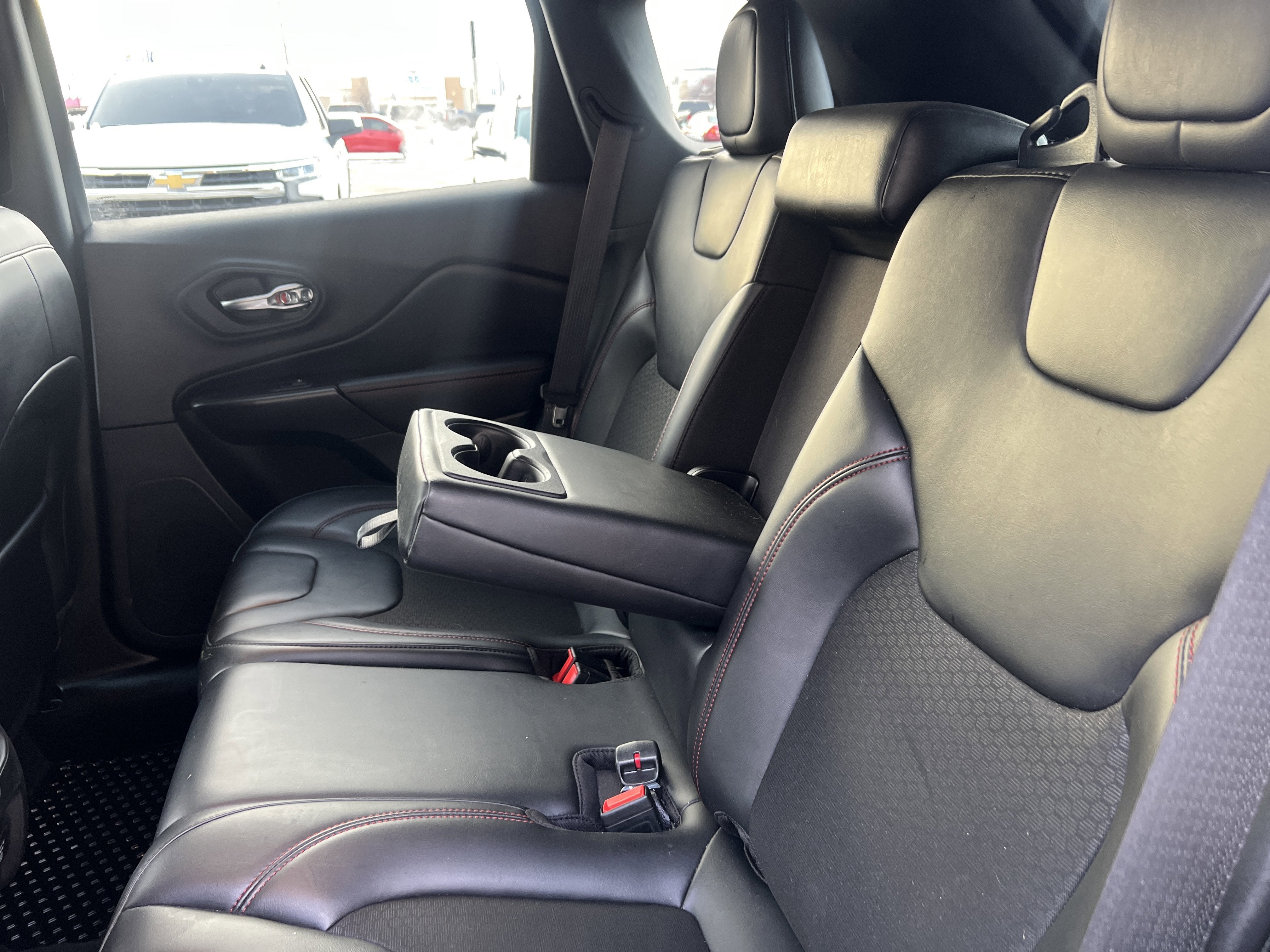 2020 Jeep Cherokee Trailhawk