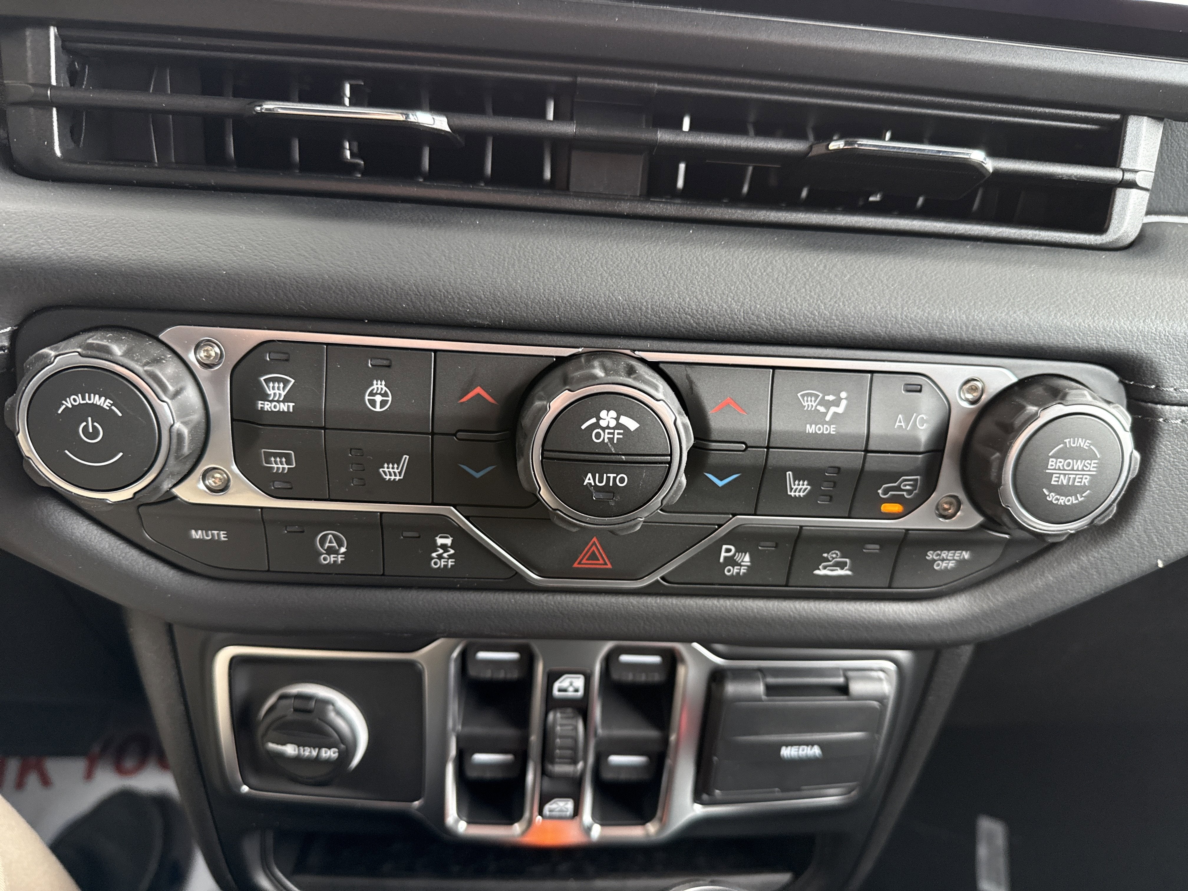 2026 Jeep Wrangler Sahara 4 Door 4x4