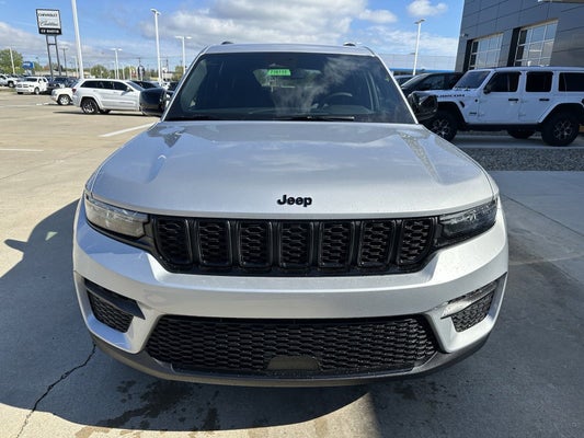 2024 Jeep Grand Cherokee Altitude 4x4 in Indianapolis, IN - Ed Martin Automotive Group