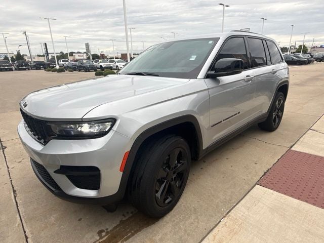 2022 Jeep Grand Cherokee Altitude