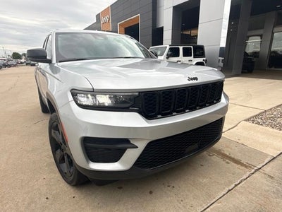 2022 Jeep Grand Cherokee Altitude