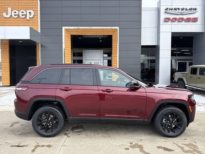 2026 Jeep Grand Cherokee Laredo