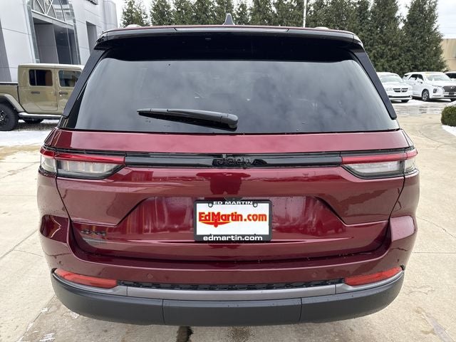 2026 Jeep Grand Cherokee Laredo