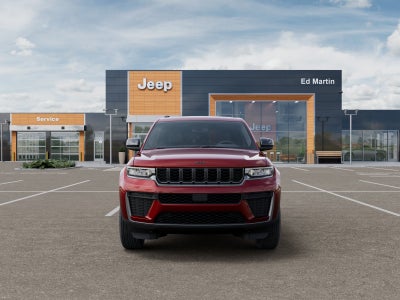 2026 Jeep Grand Cherokee Laredo