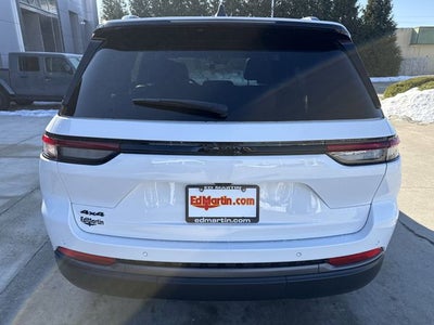 2026 Jeep Grand Cherokee Laredo