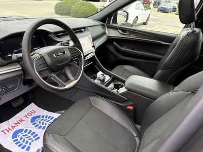 2026 Jeep Grand Cherokee Laredo Altitude 4x4