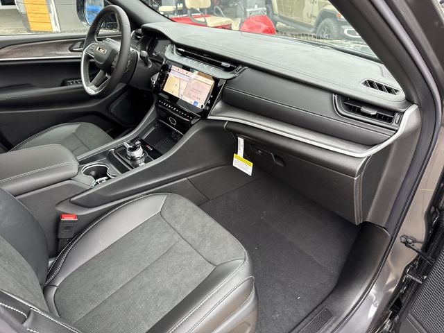 2026 Jeep Grand Cherokee Laredo Altitude 4x4