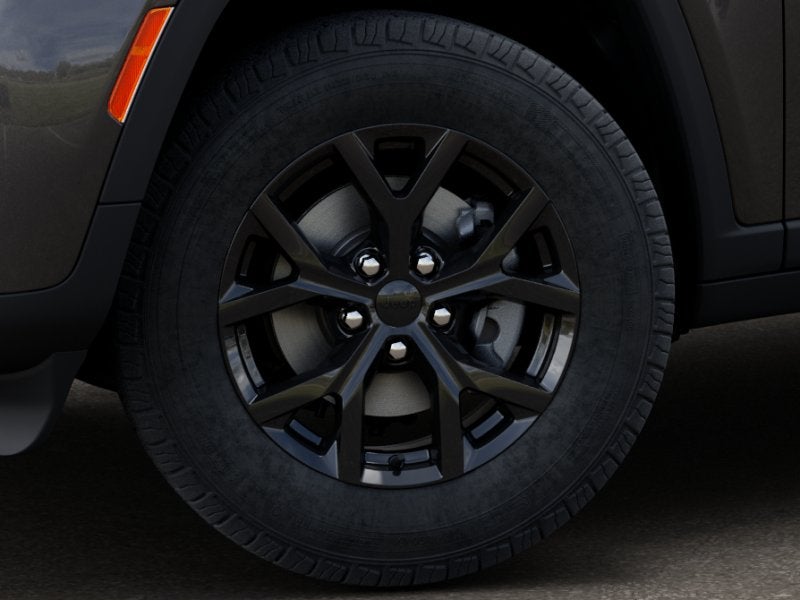 2026 Jeep Grand Cherokee Laredo Altitude 4x4