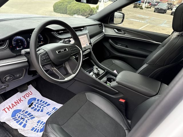 2026 Jeep Grand Cherokee Laredo Altitude 4x4