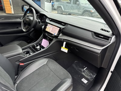 2026 Jeep Grand Cherokee Laredo Altitude 4x4