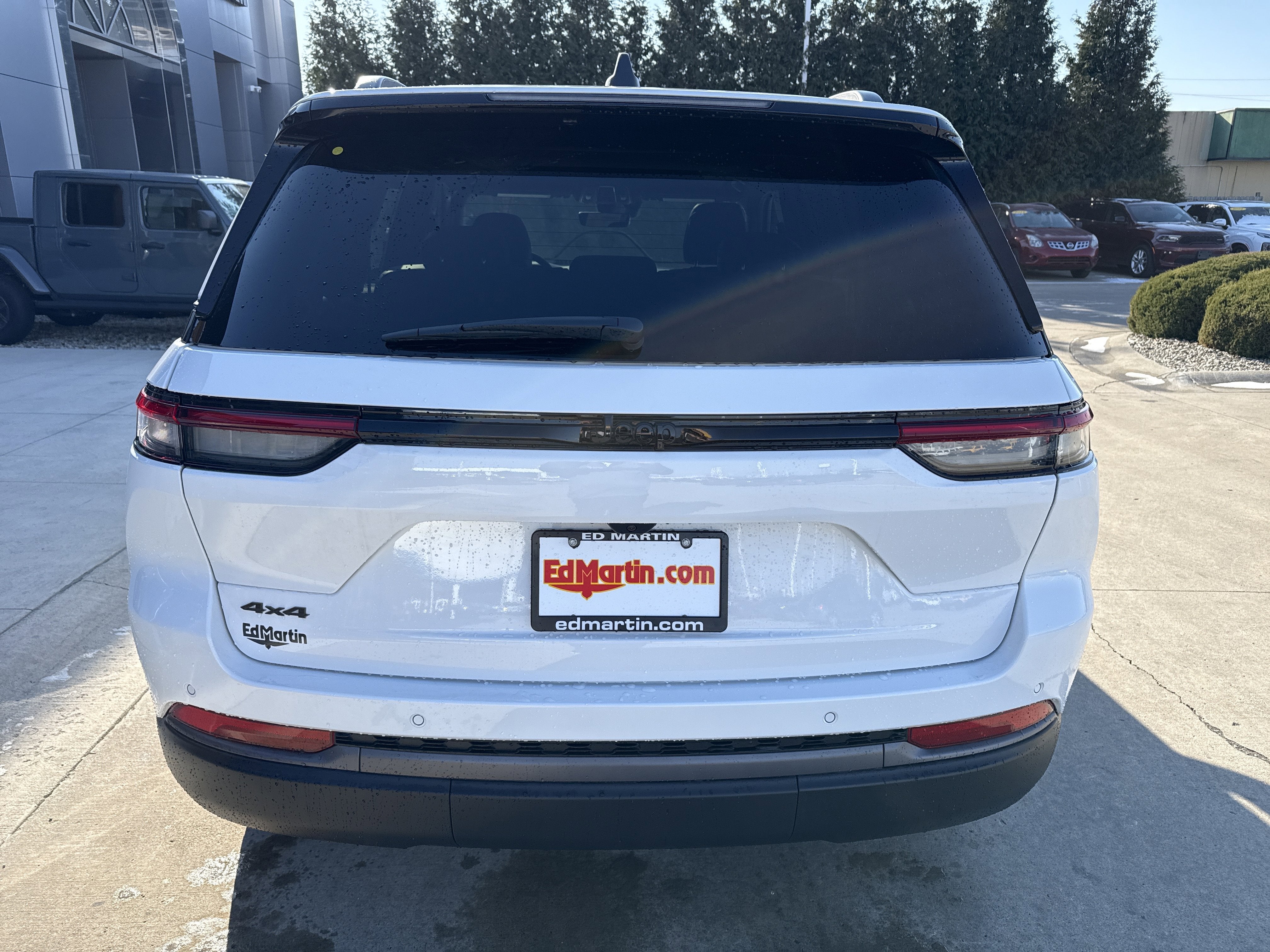 2026 Jeep Grand Cherokee Laredo Altitude 4x4