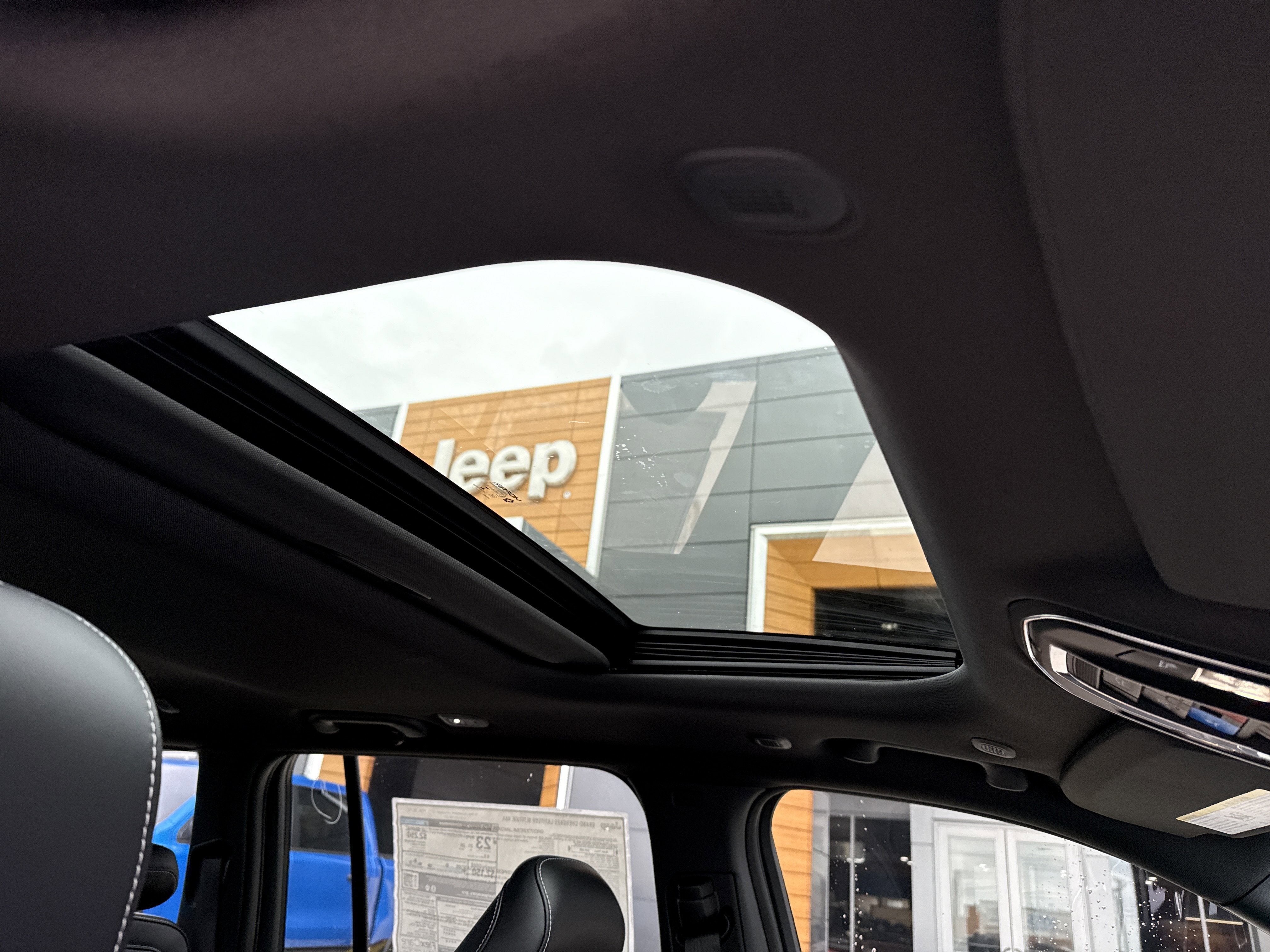 2026 Jeep Grand Cherokee Laredo Altitude 4x4