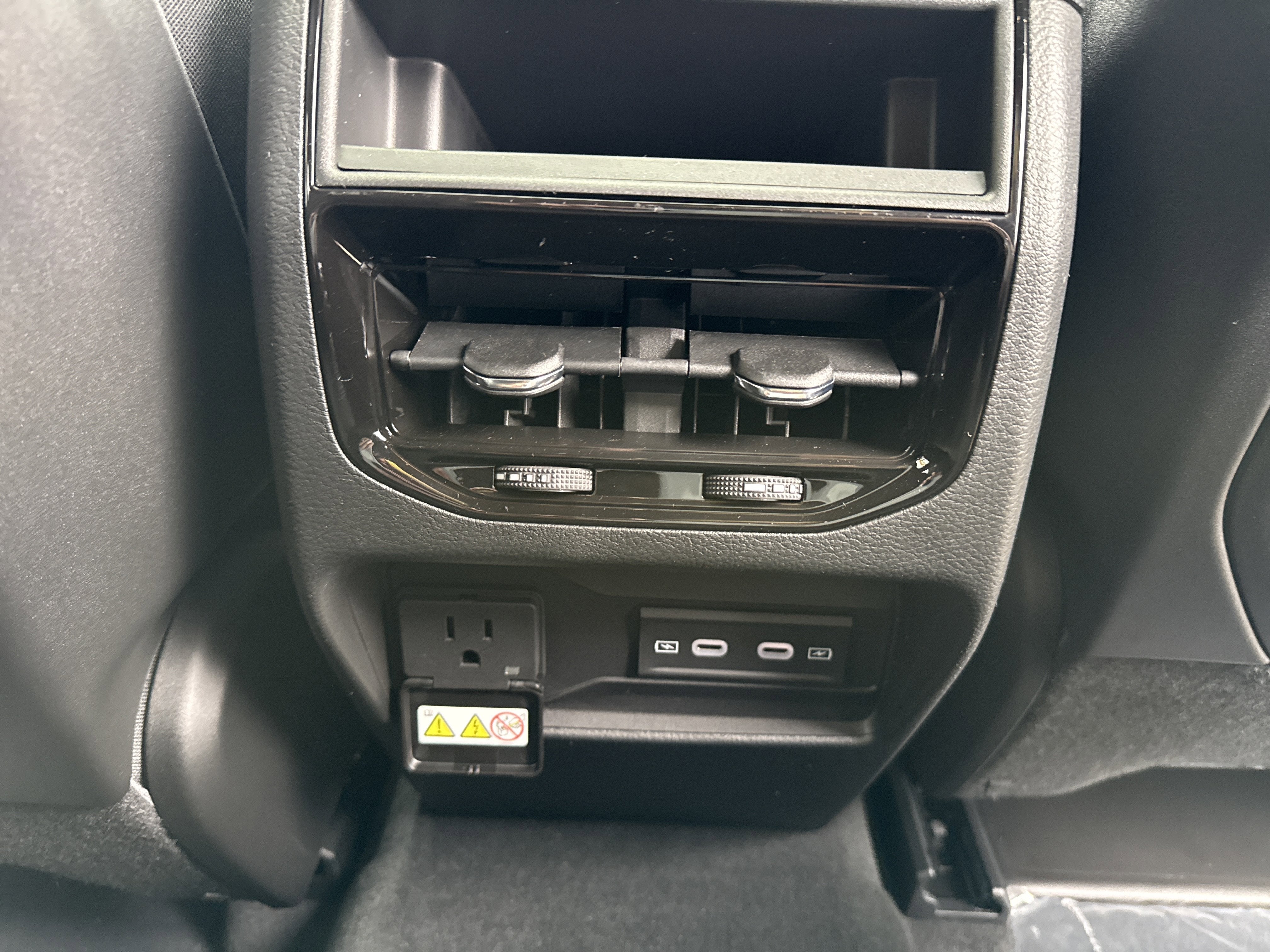 2026 Jeep Grand Cherokee Laredo Altitude 4x4