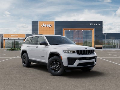 2026 Jeep Grand Cherokee Laredo Altitude 4x4