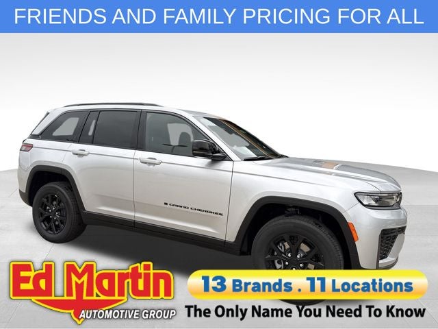 2026 Jeep Grand Cherokee Laredo