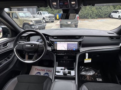 2026 Jeep Grand Cherokee Laredo