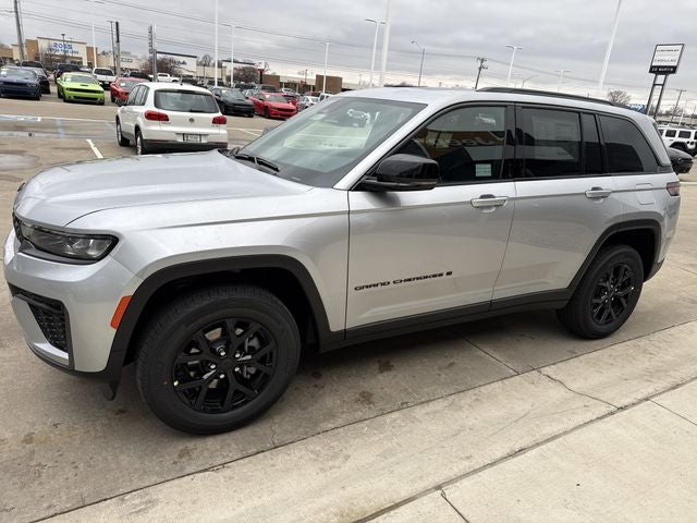 2026 Jeep Grand Cherokee Laredo