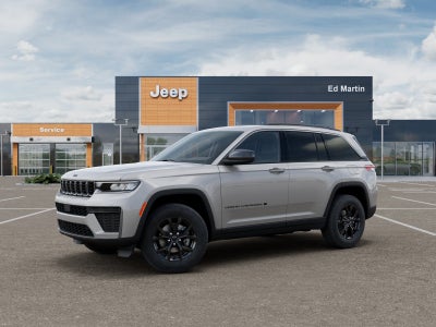 2026 Jeep Grand Cherokee Laredo