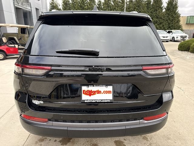 2026 Jeep Grand Cherokee Laredo