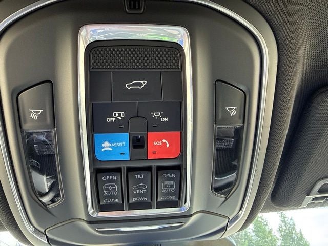 2027 Jeep Grand Cherokee Limited