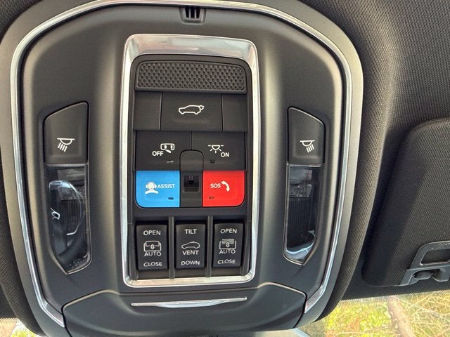 2027 Jeep Grand Cherokee Limited Reserve