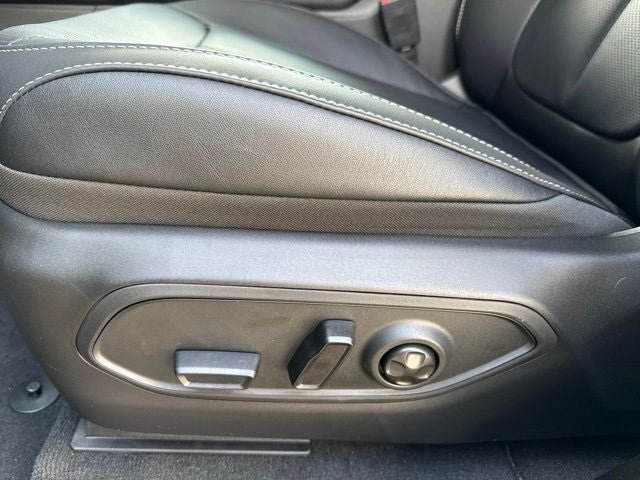 2027 Jeep Grand Cherokee Limited Reserve