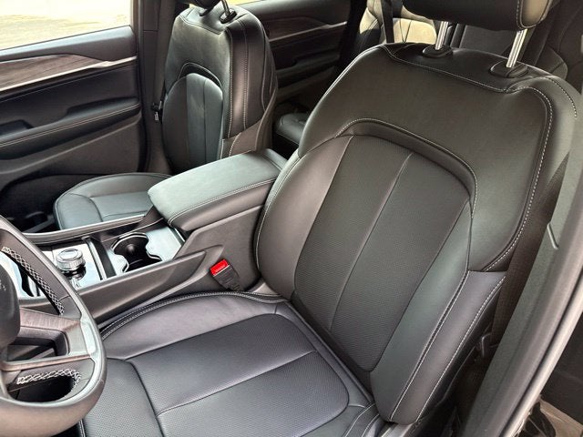 2027 Jeep Grand Cherokee Limited Reserve
