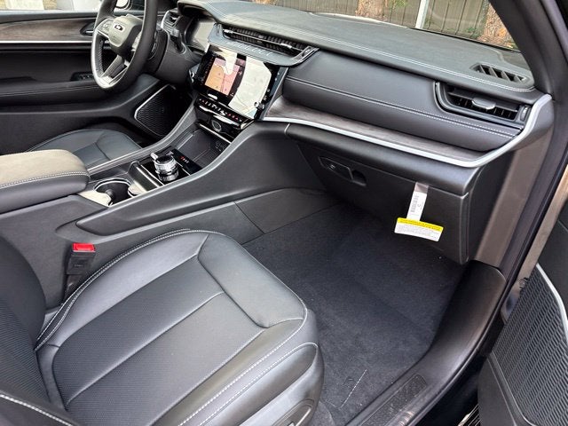 2027 Jeep Grand Cherokee Limited Reserve