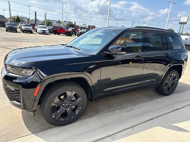 2027 Jeep Grand Cherokee Limited Reserve