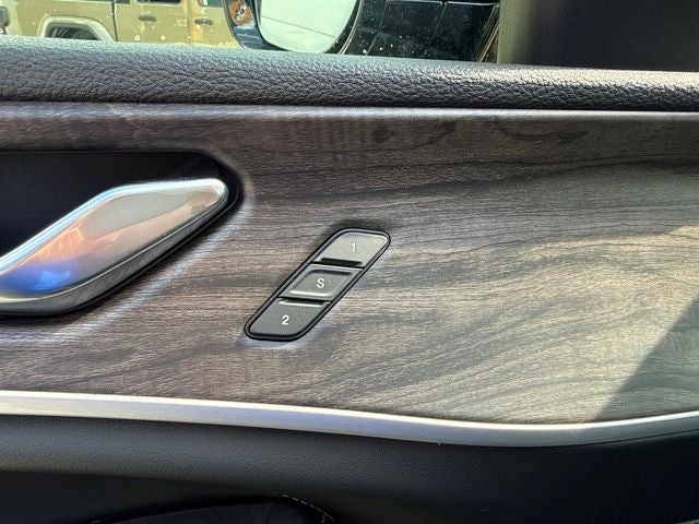 2027 Jeep Grand Cherokee Limited Reserve