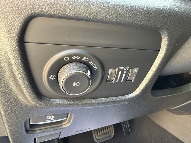 2027 Jeep Grand Cherokee Limited Reserve