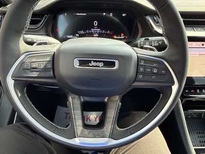 2027 Jeep Grand Cherokee Limited Reserve
