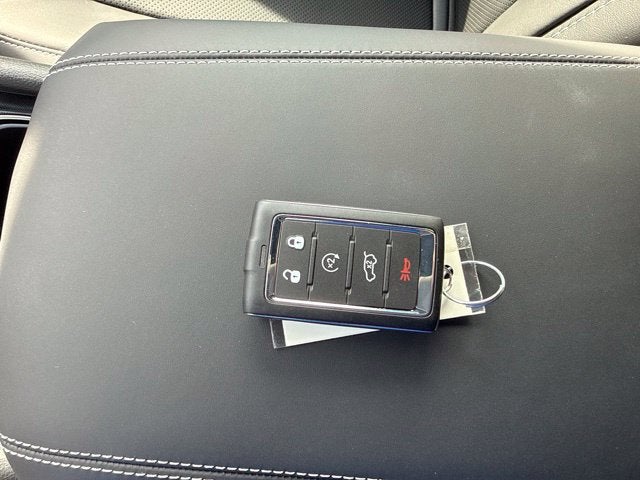2027 Jeep Grand Cherokee Limited Reserve