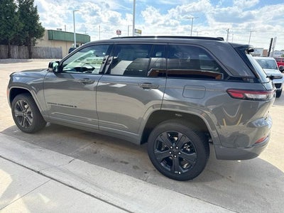 2027 Jeep Grand Cherokee Limited Reserve