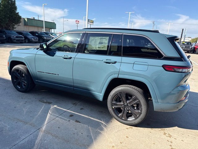 2027 Jeep Grand Cherokee Limited Reserve