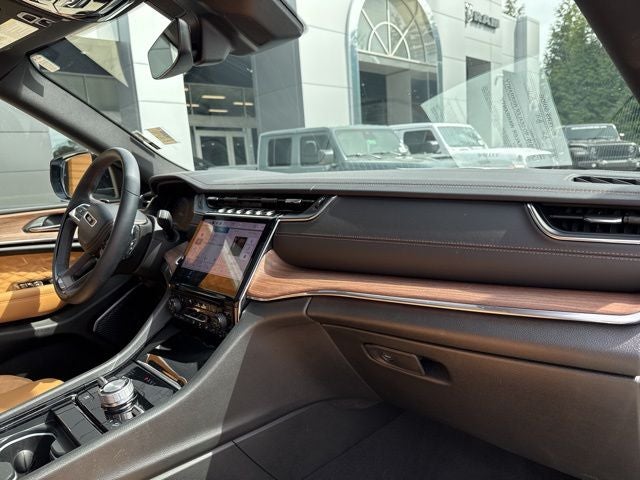 2024 Jeep Grand Cherokee Summit