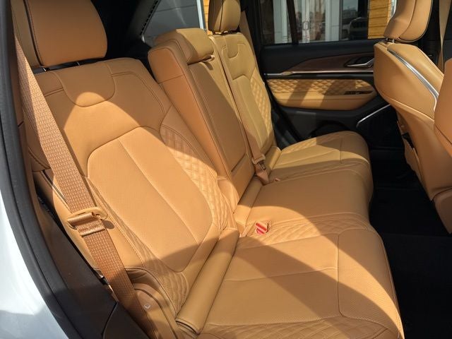 2024 Jeep Grand Cherokee Summit