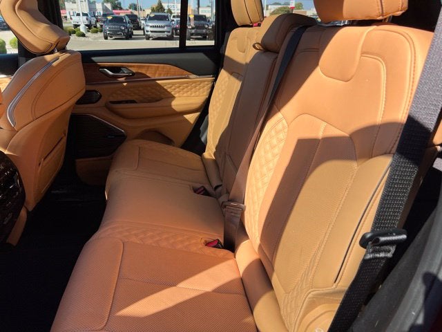 2025 Jeep Grand Cherokee Summit Reserve