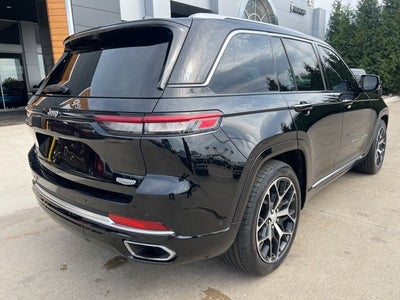 2023 Jeep Grand Cherokee Summit