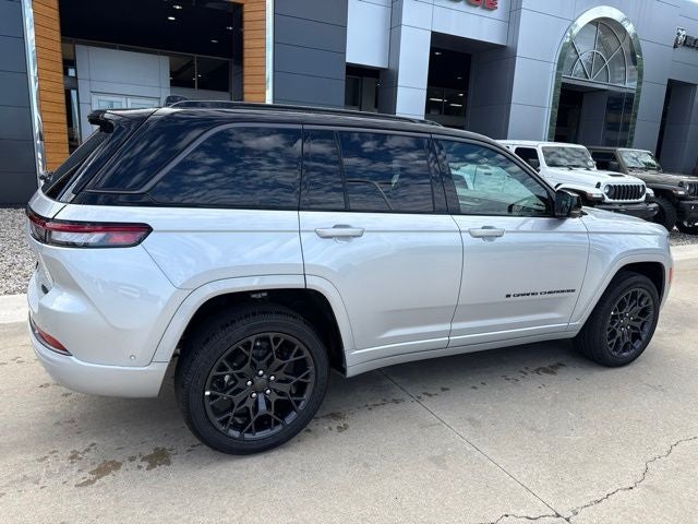 2026 Jeep Grand Cherokee Summit