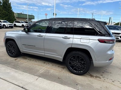 2026 Jeep Grand Cherokee Summit
