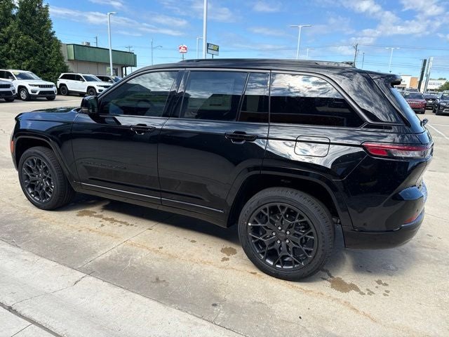 2026 Jeep Grand Cherokee Summit