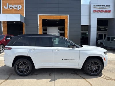 2026 Jeep Grand Cherokee Summit