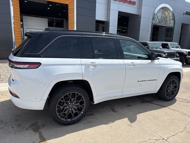 2026 Jeep Grand Cherokee Summit