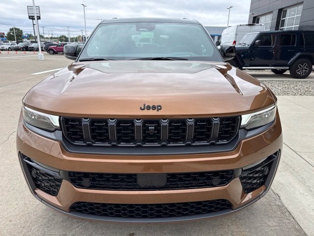2027 Jeep Grand Cherokee Summit