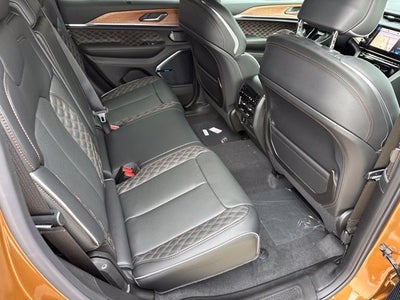 2027 Jeep Grand Cherokee Summit