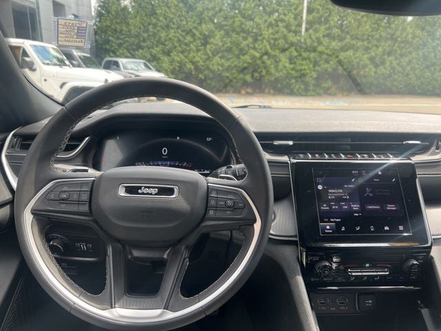 2024 Jeep Grand Cherokee L Laredo